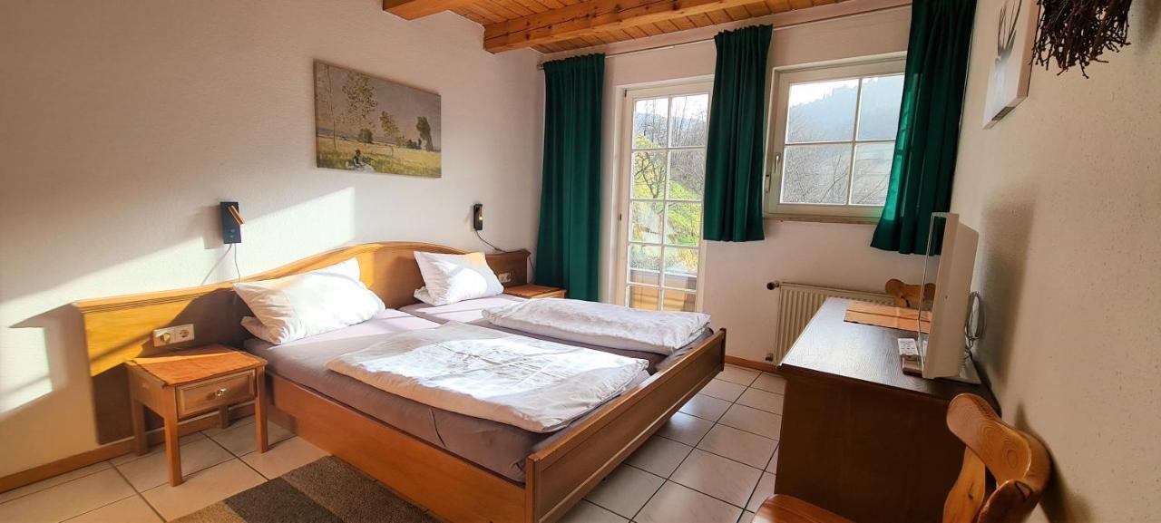 Ehrenmaettlehof Faisst Aparthotel บาด ปีเตอร์สตัล กรีสบาค ภายนอก รูปภาพ